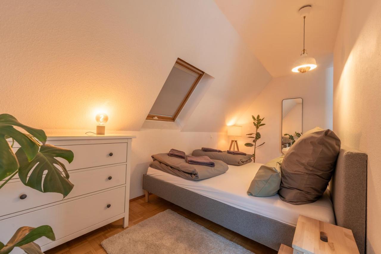 Apartment Im Historischen Altbau Am Marktplatz - Disney+, 300Mb/S Internet เคมนิตซ์ ภายนอก รูปภาพ